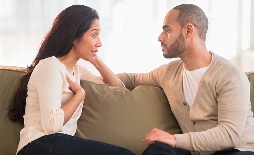Pareja en armonía — comunicación emocional sana